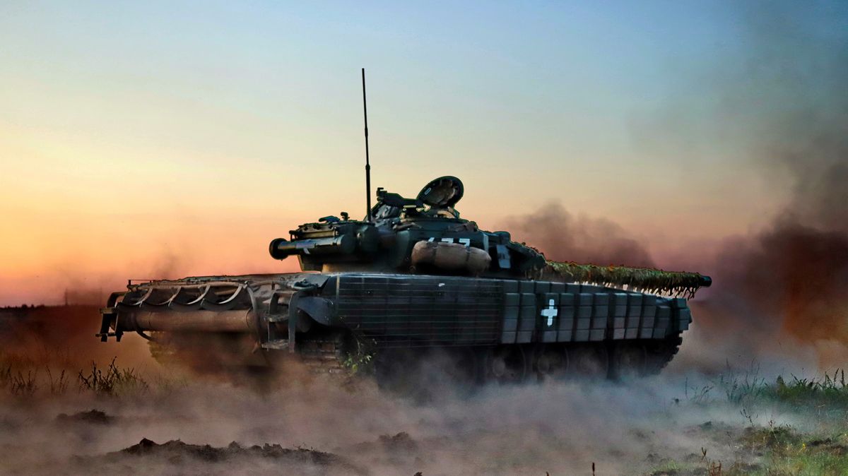 Zprávy z bojiště: Ukrajinští obrněnci překročili ruskou protitankovou linii